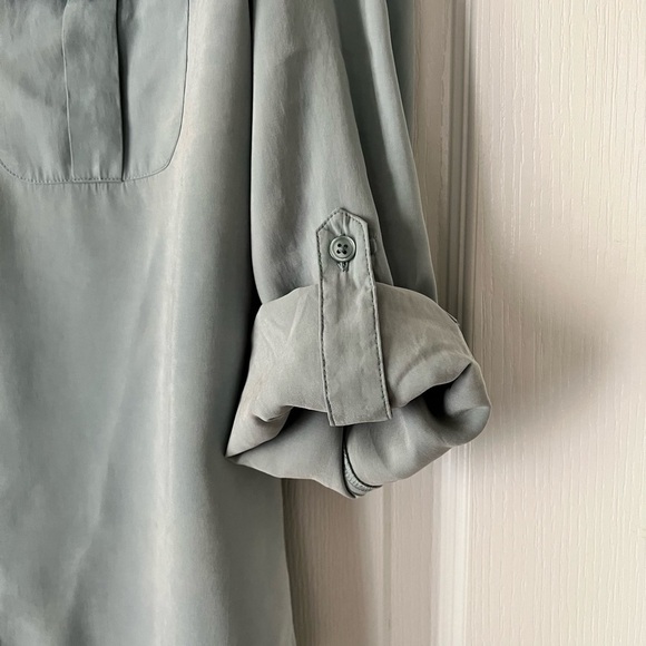 Chico's Blue Notched Collar Button Down Blouse Size 1 - Picture 3 of 7